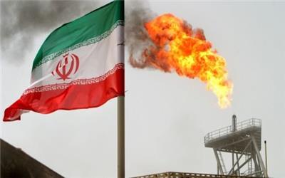 بلومبرگ خبر داد موافقت آمریکا با معافیت هشت کشور از تحریم‌های نفتی ایران