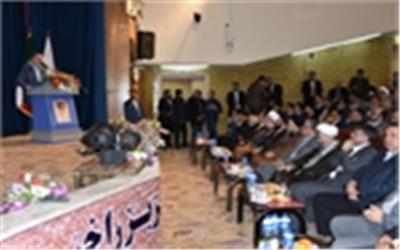 وزیر فرهنگ و ارشاد اسلامی در همایش تجلیل از حامیان خانواده در کاشان گفت: خانواده در جامعه ایرانی همچنان زنده، پاینده و پوینده است.