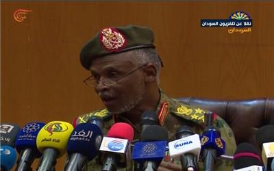 کناره‌گیری فرمانده کودتا در سودان و معاونش و انتصاب یک رئیس جدید برای شورای انتقالی