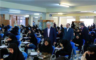 با حضور در دانشگاه شهید بهشتی؛ وزیر علوم از حوزه برگزاری آزمون سراسری سال 98 بازدید کرد