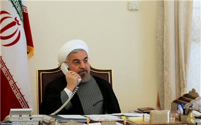 دکتر روحانی در تماس تلفنی رییس جمهور فرانسه: عادی سازی روابط نفتی و بانکی ایران، گام اول تعهدات مورد انتظار از اروپا است/
