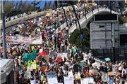 اعتراضات جهانی علیه تغییرات اقلیمی؛ دانش آموزان پیشتاز شدند