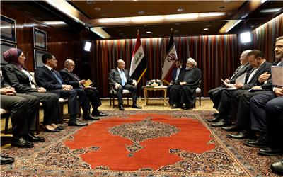 دکتر روحانی در دیدار رئیس‌جمهور عراق: شتاب در توسعه مناسبات تهران - بغداد باید ادامه یابد