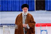 حضرت آیت الله خامنه‌ای: هر کس به منافع ملی علاقه‌مند است در انتخابات شرکت کند