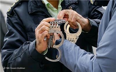 دستبند پلیس بر دستان عاملان تیراندا زی‌ در اهواز