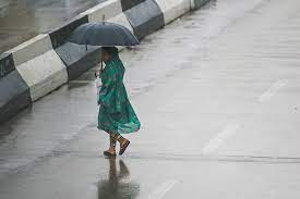 تداوم بارندگی‌ها و فعالیت سامانه بارشی در کشور/ وزش باد شدید و خیزش گرد و خاک در برخی استان‌ها